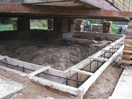 Ремонт фундамента деревянного дома в Череповце
